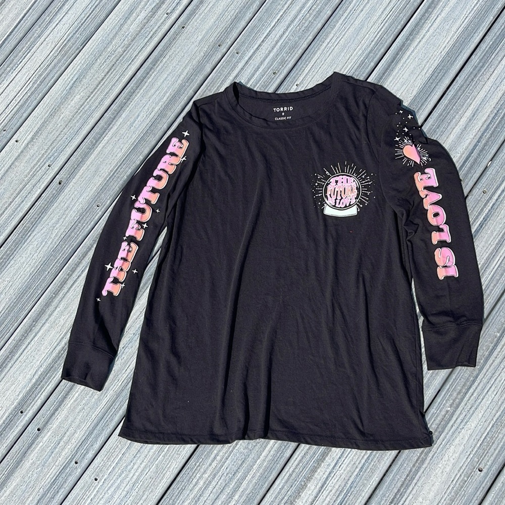 Torrid- EVERYDAY TEE - SIGNATURE JERSEY FUTURE IS LOVE BLACK Size 0